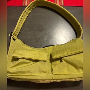 BAGGU cargo shoulder bag in lemongrass